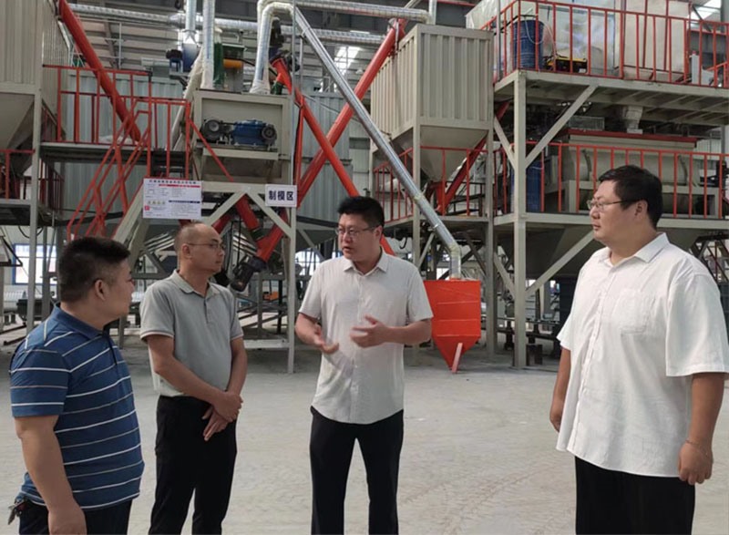 襄阳高新技术产业开发区党工委书记管委会访问我工厂